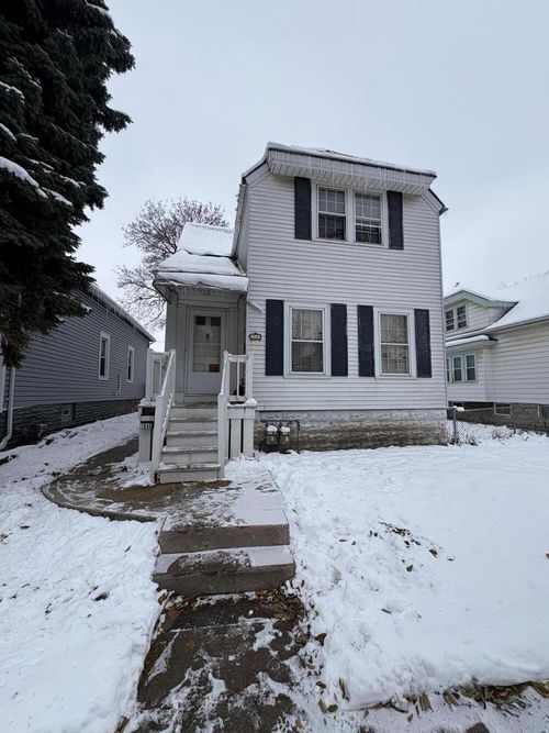 1945 S 29th Street, Milwaukee, WI, 53215 | Card Image