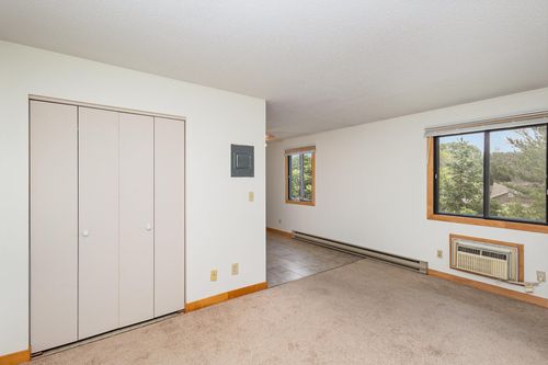 apt-b4-14841 58th St N, Oak Park Heights, MN, 55082-4387 | Card Image