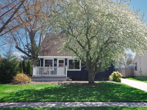 W167N8494 Theodore Avenue, Menomonee Falls, WI, 53051 | Card Image