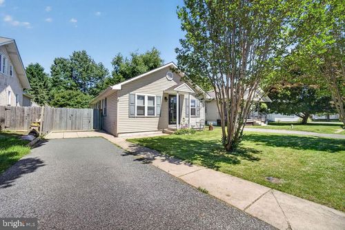 330 Ruth Ave, UPPER CHICHESTER, PA, 19014-3335 | Card Image
