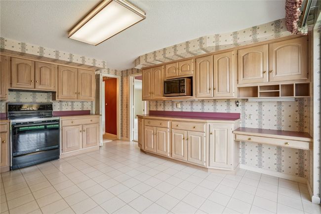 KITCHEN | Image 12