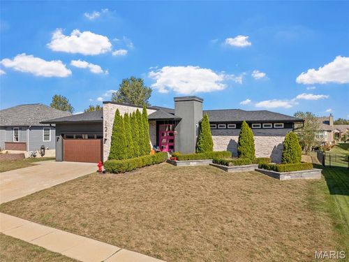 121 Miranda Ct, Wentzville, MO, 63385-2780 | Card Image