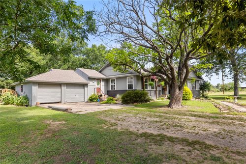 2461 County Road 44800, Blossom, TX, 75416-2945 | Card Image