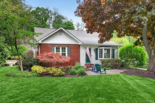 1 N Hudson St, Chester, NY, 10918-1312 | Card Image