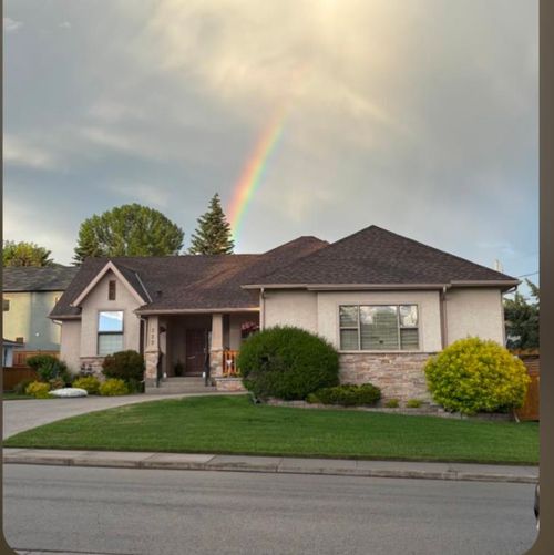 222 Ross Avenue, Cochrane, AB, T4C1Z3 | Card Image
