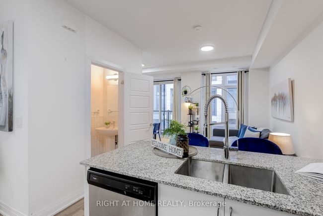 52 - 719 Lawrence Ave W, Condo with 2 bedrooms, 2 bathrooms and null parking in North York ON | Image 18