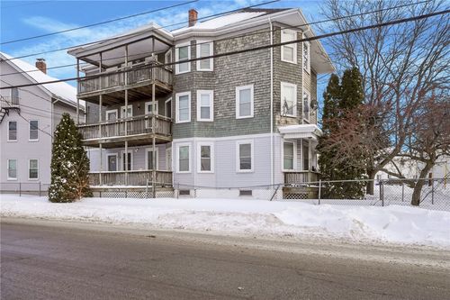 47 Mary St, Pawtucket, RI, 02860-3691 | Card Image