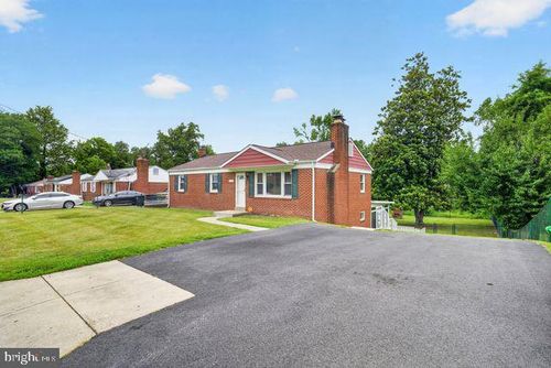 4112 Beachcraft Ct, TEMPLE HILLS, MD, 20748-4921 | Card Image
