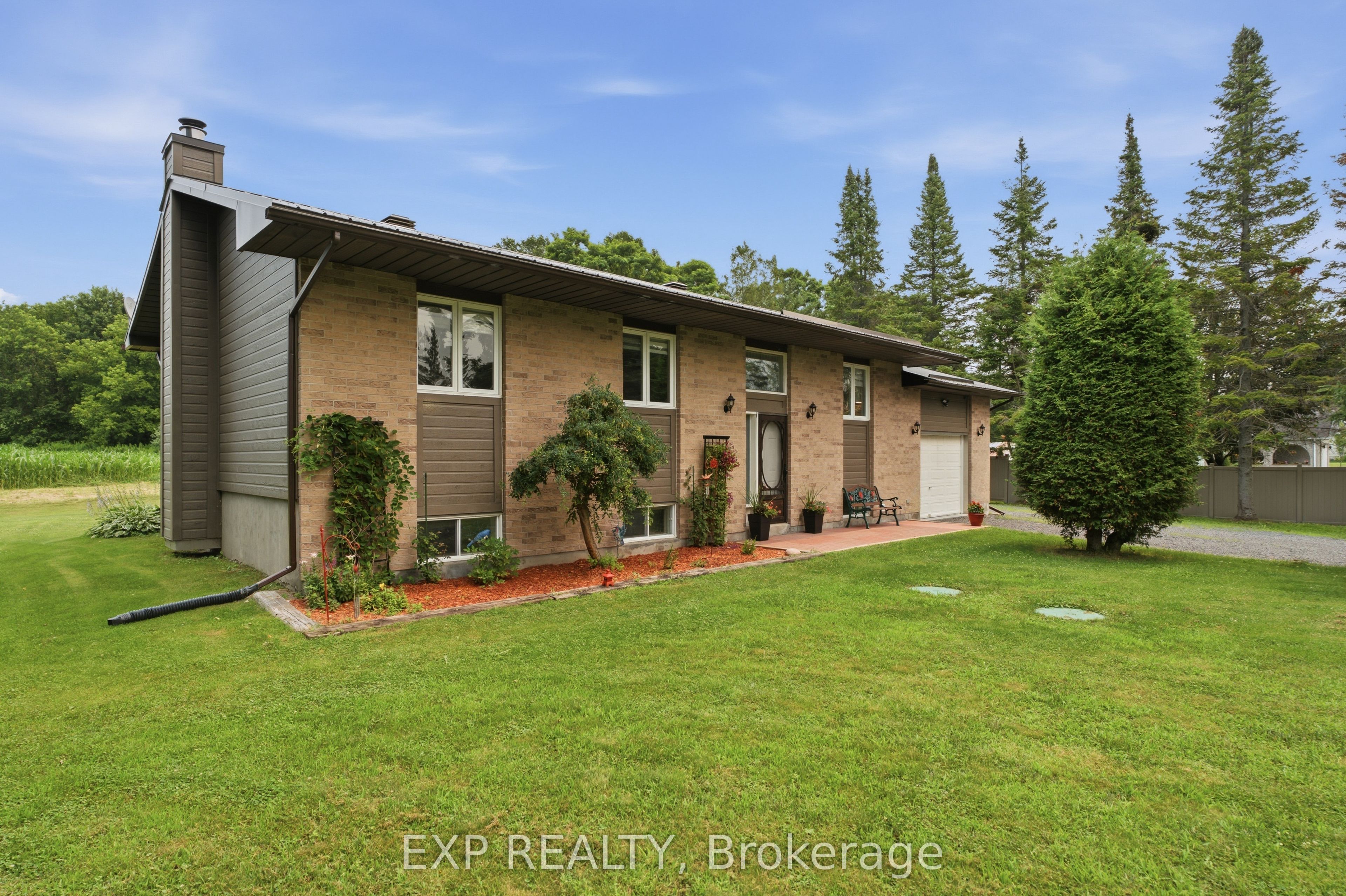 Residential in Clarence-Rockland 2