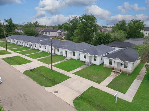 4918 Lee St, Houston, TX, 77020-8803 | Card Image