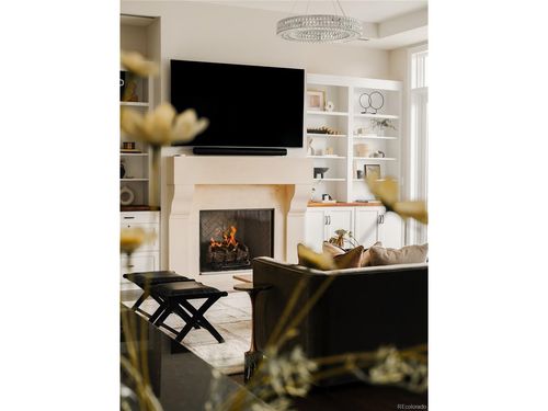 1018-5455 Landmark Pl, Greenwood Village, CO, 80111-1957 | Card Image