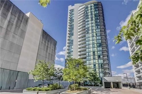 302-5740 Yonge St, North York, ON, M2M0B1 | Card Image