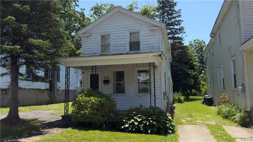 116 W Schuyler St, Oswego, NY, 13126-1352 | Card Image