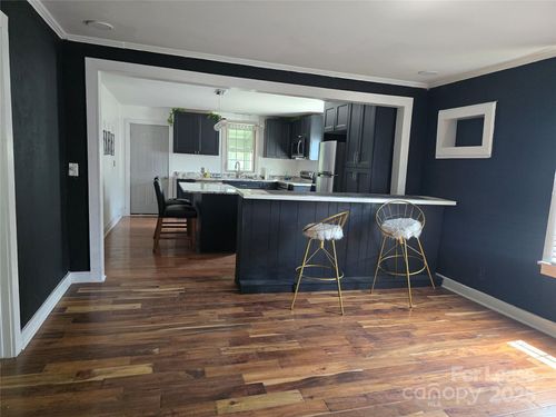 2322 Augusta St, Charlotte, NC, 28216-4607 | Card Image