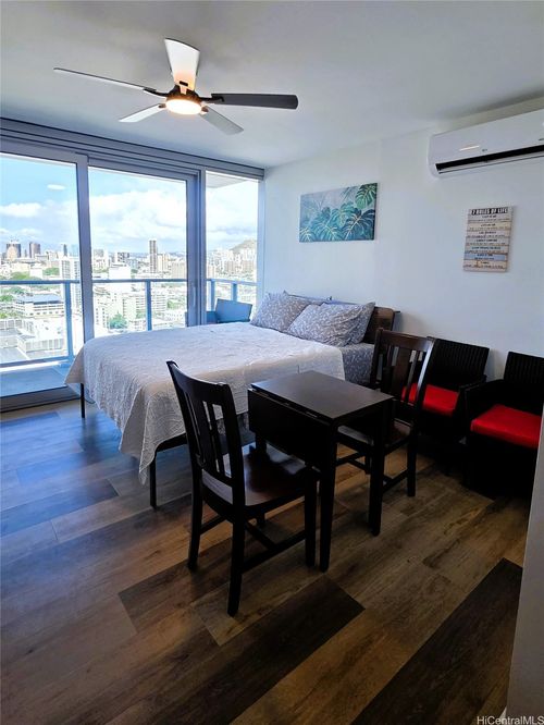 2208r-1500 Rycroft St, Honolulu, HI, 96814 | Card Image