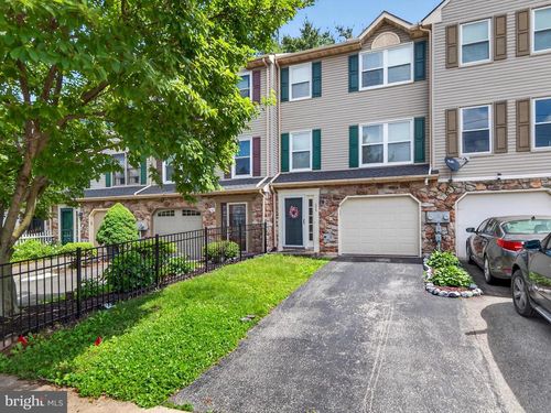 639 Emerald Dr, LANCASTER, PA, 17603-6800 | Card Image