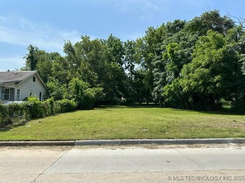 3118 E Archer St, Tulsa, OK, 74110-5509 | Card Image