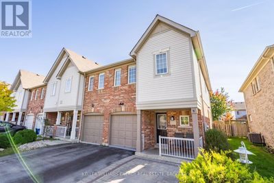 51 Telegraph Dr, Townhouse with 3 bedrooms, 3 bathrooms and 3 parking in Whitby ON | Image 2