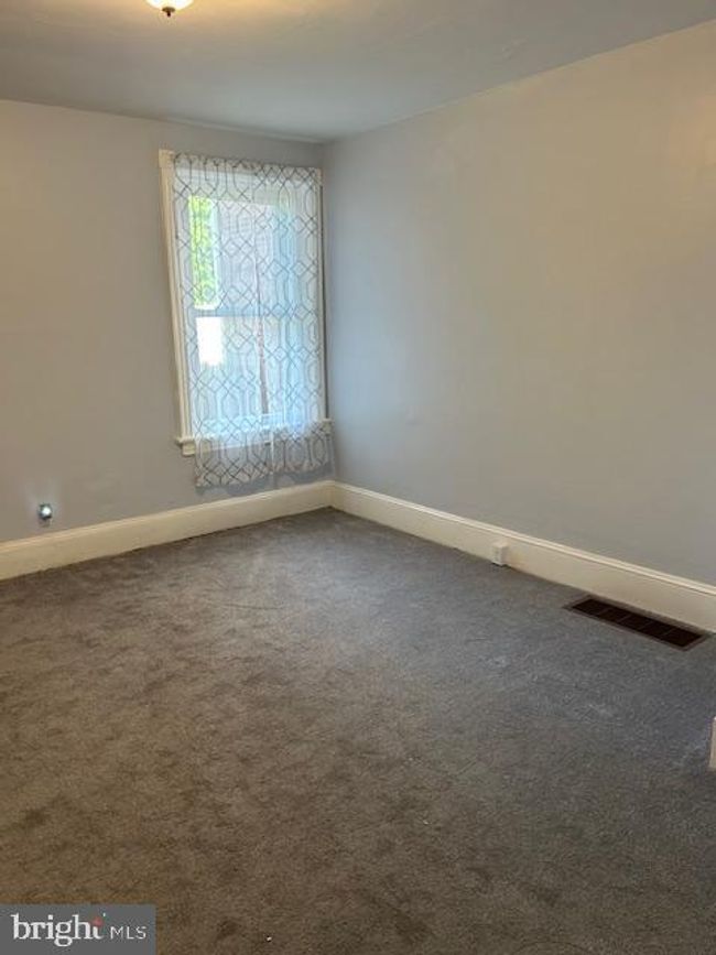 531 Kossuth St, Townhouse with 4 bedrooms, 2 bathrooms and null parking in RIVERSIDE NJ | Image 6