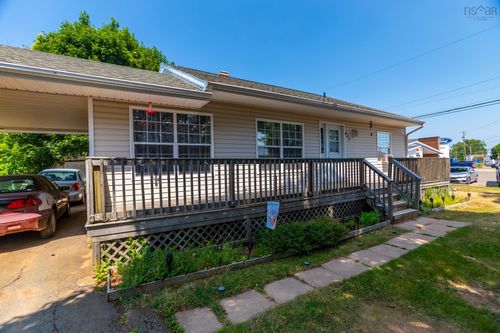 437 Main St, Middleton, NS, B0S1P0 | Card Image