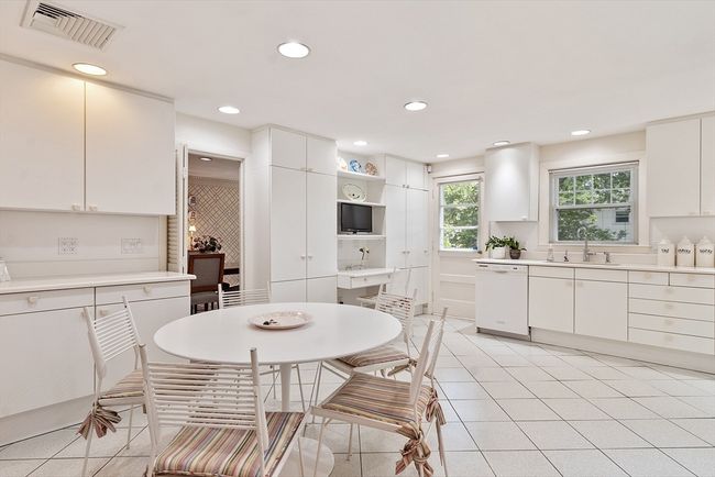 5 Summit View Dr, House other with 3 bedrooms, 3 bathrooms and 4 parking in Swampscott MA | Image 9