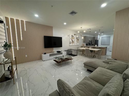 102-6450 Nw 102nd Path, Doral, FL, 33178-4700 | Card Image
