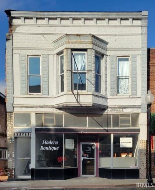 104 E Main St, Washington, IN, 47501-2908 | Card Image