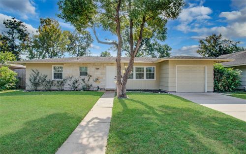 5329 Pagewood Ln, Houston, TX, 77056-7226 | Card Image