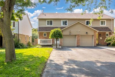 58 Astorville Sq, House attached with 3 bedrooms, 2 bathrooms and 6 parking in Brampton ON | Image 2