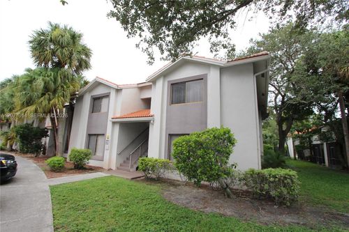8418-8418 Coral Lake Way, Coral Springs, FL, 33065-4670 | Card Image
