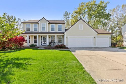 6869 Lake Bluff Drive Ne, Comstock Park, MI, 49321 | Card Image