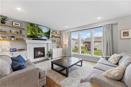 18910 Ocheltree St, Spring Hill, KS, 66083-8475 | Card Image