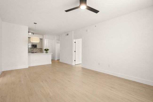 APT-105 - 720 Sapodilla Ave, Condo with 2 bedrooms, 2 bathrooms and null parking in West Palm Beach FL | Image 12