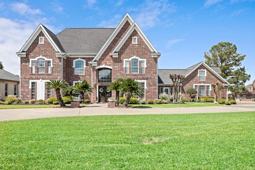 2700 Spurlock Rd, Nederland, TX, 77627-6309 | Card Image