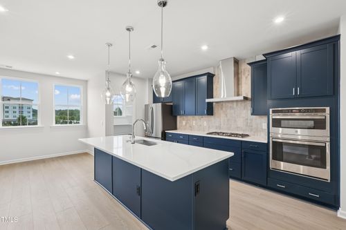 2009 Maple Ln, Chapel Hill, NC, 27517 | Card Image