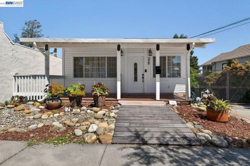 229 Lake Ave, Rodeo, CA, 94572-1040 | Card Image