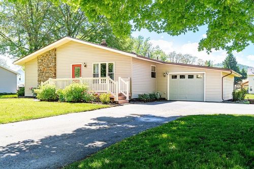 100 Spruce Ln, BRIDGEWATER, VA, 22812-1240 | Card Image