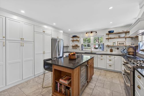 269 Green St, Stoneham, MA, 02180-1372 | Card Image