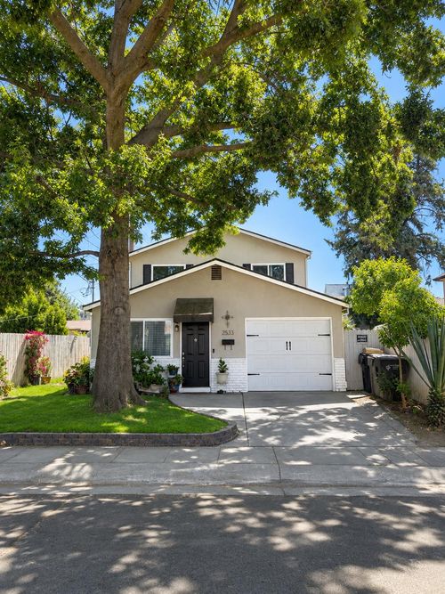 2533 39th St, Sacramento, CA, 95817-2108 | Card Image