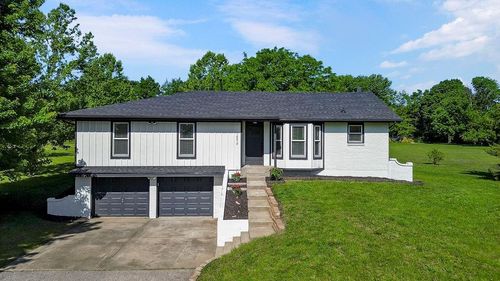 16612 Kentucky Rd, Belton, MO, 64012-3311 | Card Image