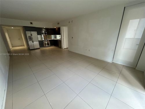 apt-407-31 Se 6th St, Miami, FL, 33131-3099 | Card Image