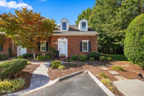 apt-g31-400 Sunset Dr, Johnson City, TN, 37604-2471 | Card Image