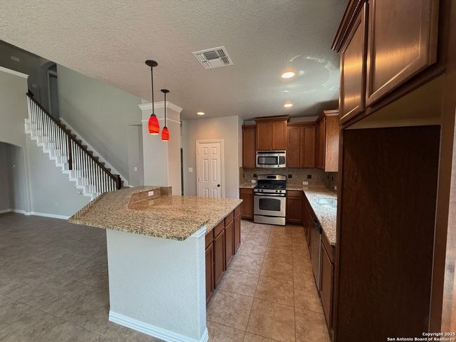 10717 Barnsford Ln, House other with 4 bedrooms, 4 bathrooms and null parking in Helotes TX | Image 18