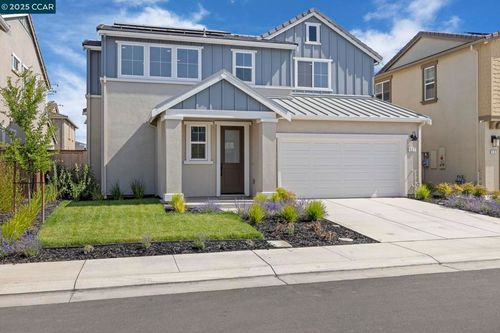 127 Bodega Dr, Lodi, CA, 95240-8004 | Card Image