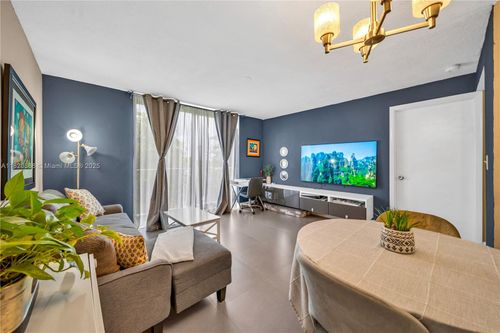 apt-613-1720 Nw North River Dr, Miami, FL, 33125-2361 | Card Image