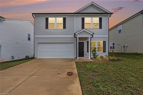5037 Fallmeade Rd, Kernersville, NC, 27284 | Card Image