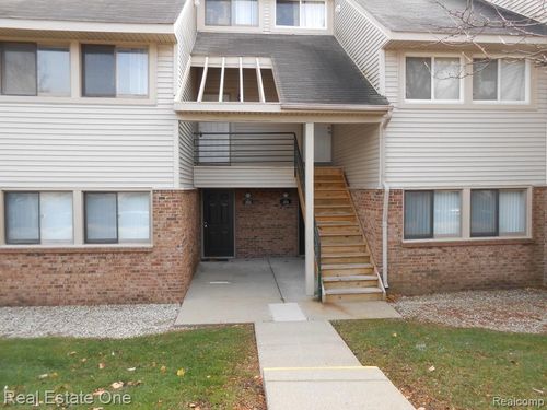 2830 Davison Ave, Auburn Hills, MI, 48326-2032 | Card Image