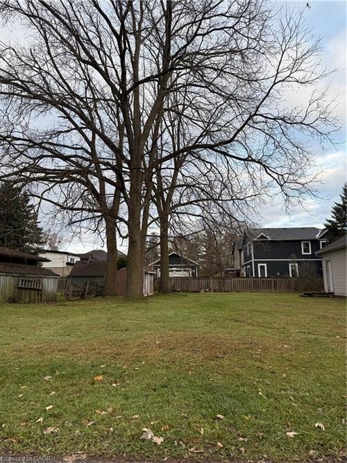 PART 1 Water St, Ayr, ON, N0B1E0 | Card Image