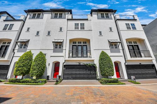 8928 Lakeshore Bend Dr, Houston, TX, 77080-6044 | Card Image