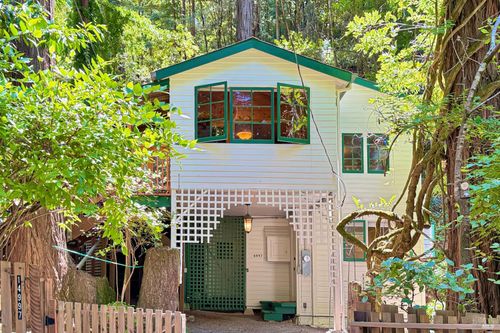 14997 Merry Ln, Guerneville, CA, 95446-8722 | Card Image